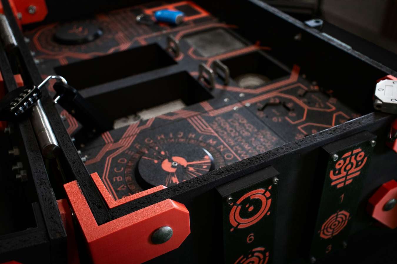 Escape Box - Home Escape Adventure